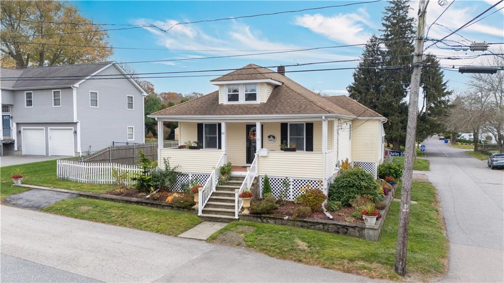 82 Charles Street, Bristol, Rhode Island 02809, USA