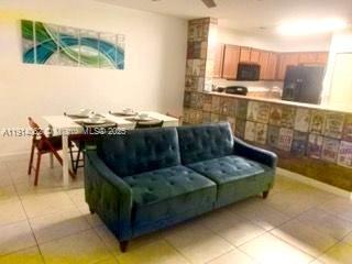 1018 Foster Rd, Hallandale Beach, 佛羅里達州 33009, 美國