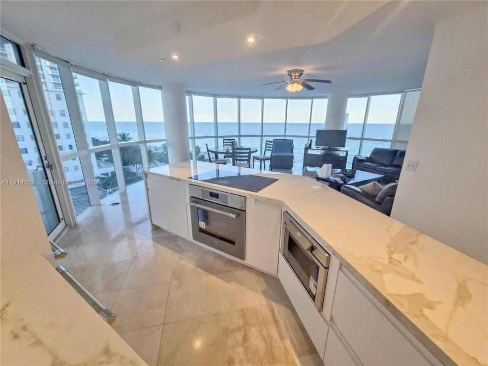 6301 Collins Ave 901, Miami Beach, Florida 33141