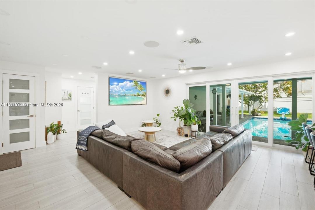 5021 SW 29th Ter, Dania Beach, Florida 33312