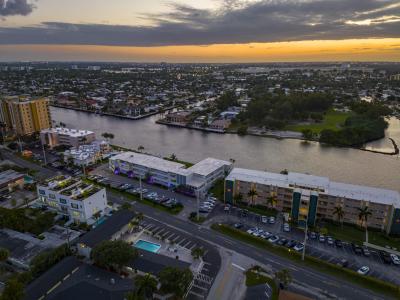 1020 N Riverside Drive, Pompano Beach, פלורידה 33062, ארצות הברית של אמריקה 