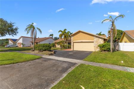8551 NW 53rd Ct, Lauderhill, 佛罗里达州 33351, 美国