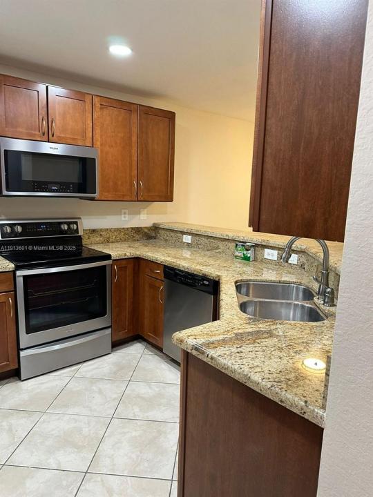 9113 Chambers St, Tamarac, Floride 33321, États-Unis