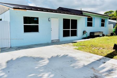 2280 SW 43rd Ave 1, Fort Lauderdale, Florida 33317, USA