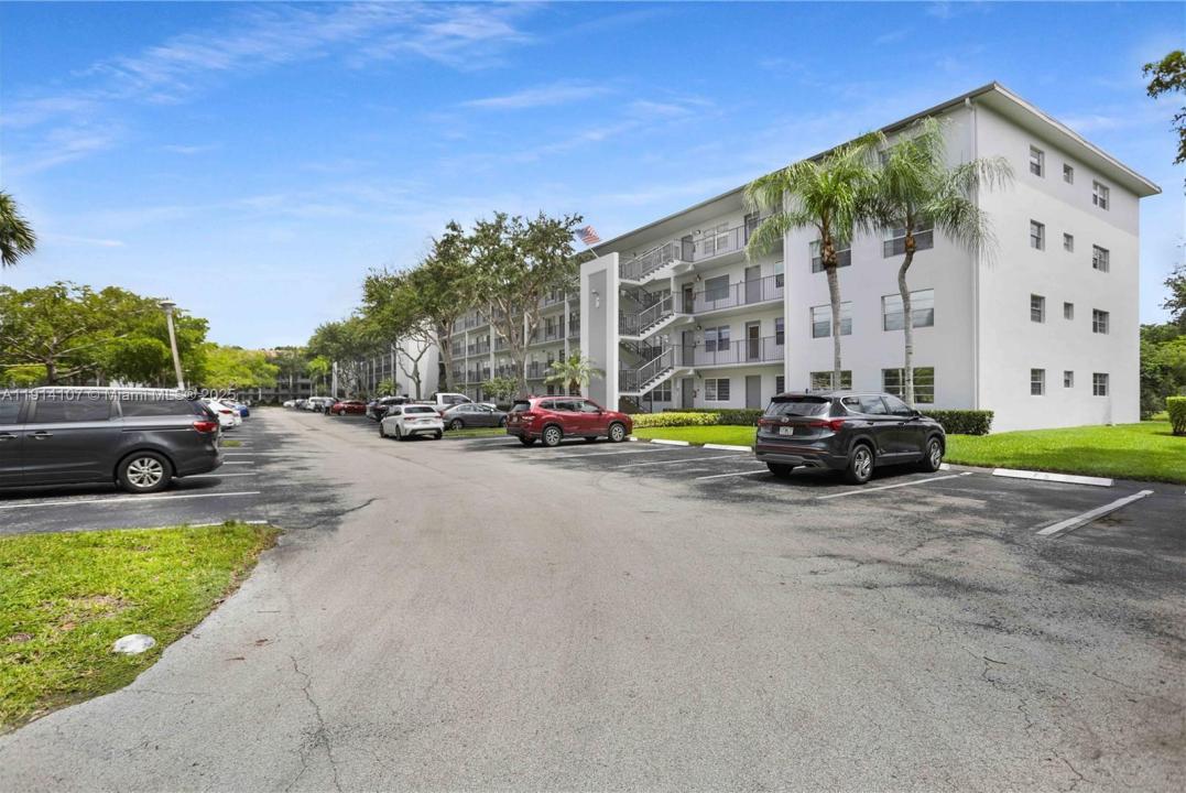 13250 SW 4th Ct 316G, Pembroke Pines, Florida 33027, Amerika Birleşik Devletleri