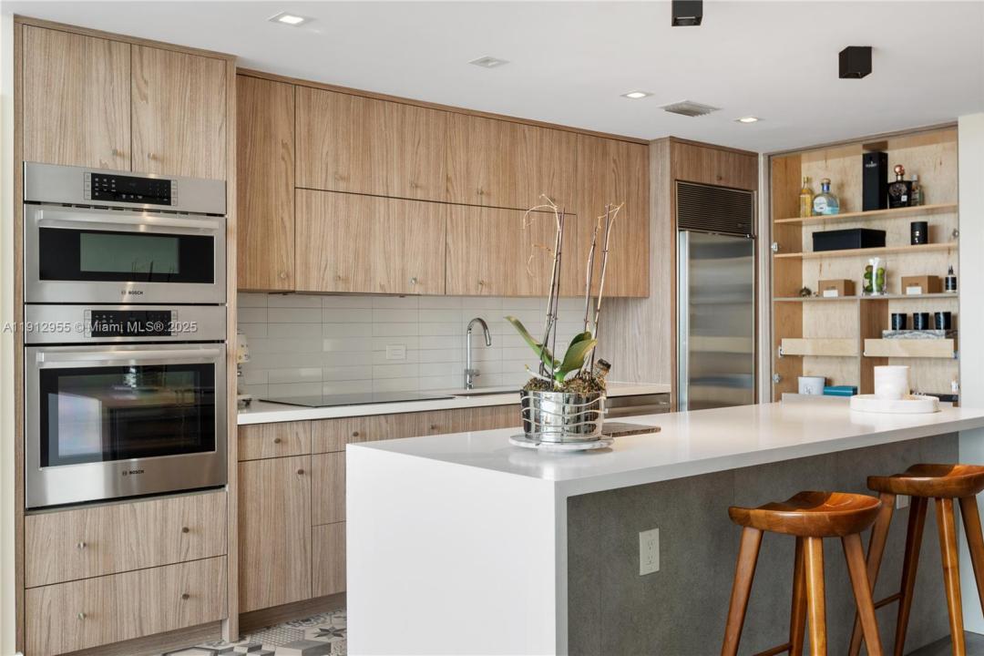 1040 Biscayne Blvd 1602, Miami, Florida 33132