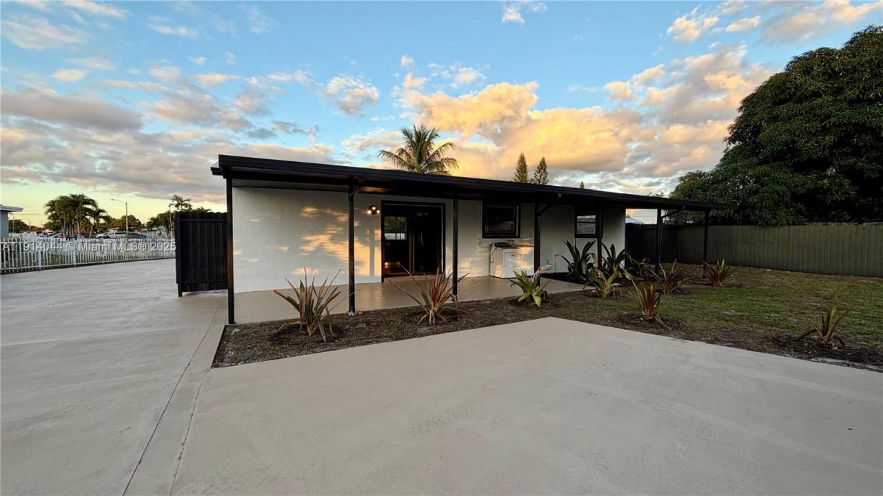 5020 NW 170th St, Miami Gardens, فلوريدا 33055, الولايات المتحدة