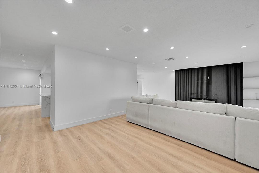 6206 White Oak Ln, Tamarac, Флорида 33319, Соединенные Штаты