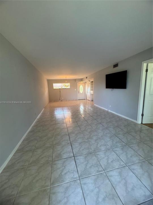 9811 N Hollybrook Lake Dr 306, Pembroke Pines, Floride 33025, États-Unis