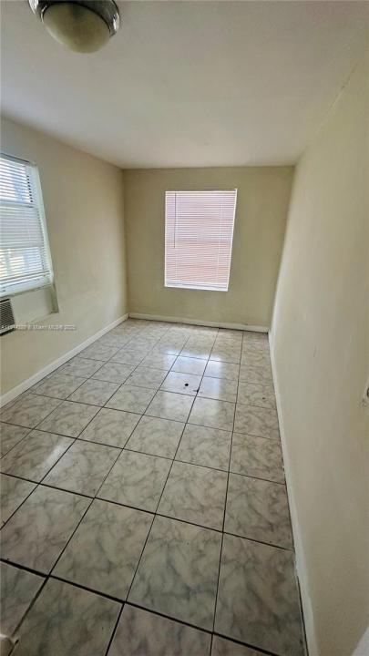 2250 NE 136th St 0, North Miami Beach, 佛罗里达州 33181, 美国