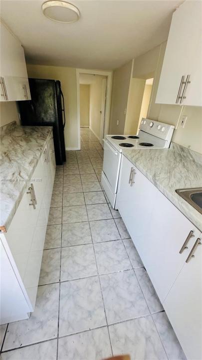 2250 NE 136th St 0, North Miami Beach, 佛罗里达州 33181, 美国