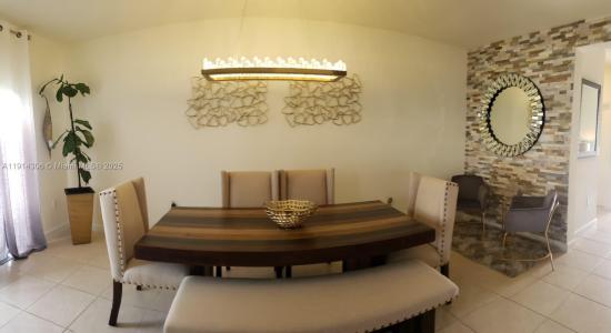 3387 W 106 3387, Hialeah, Florida 33018, USA