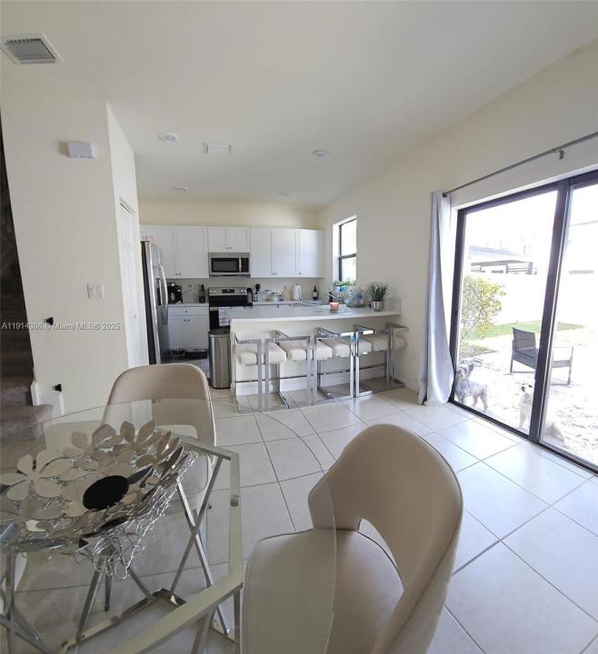 3387 W 106 3387, Hialeah, フロリダ 33018, アメリカ合衆国