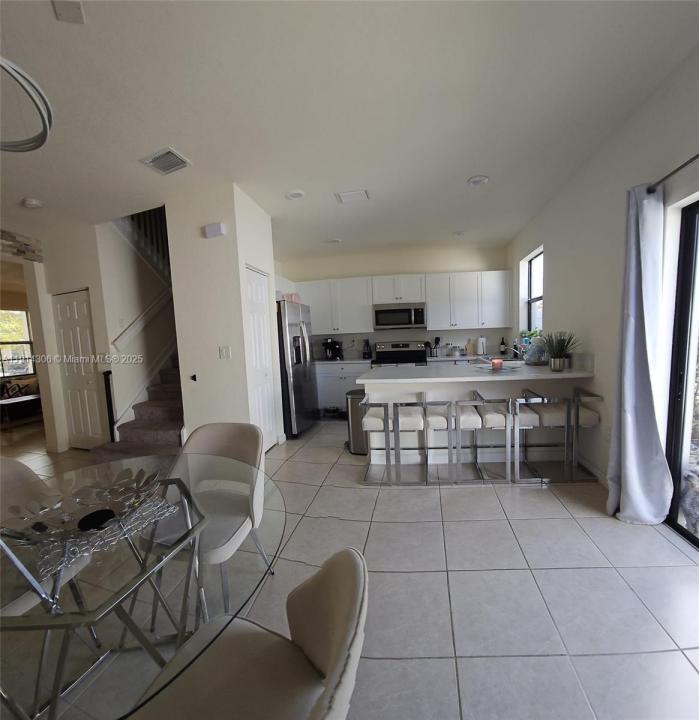 3387 W 106 3387, Hialeah, フロリダ 33018, アメリカ合衆国