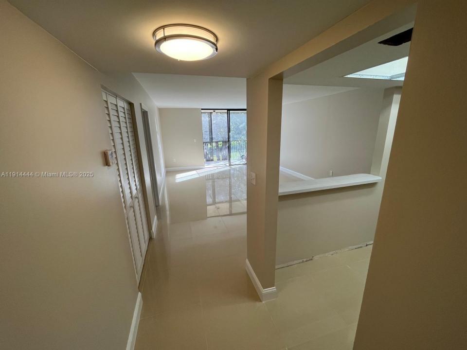 5530 NW 44th St 308C, Lauderhill, פלורידה 33319, ארצות הברית של אמריקה