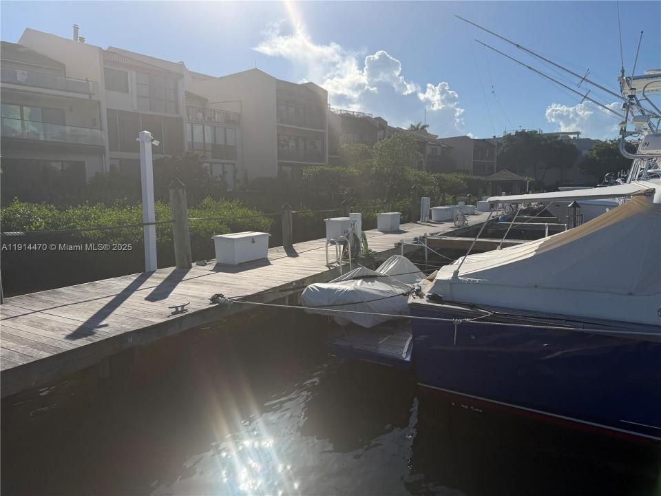 6200 SW 152nd St, Palmetto Bay, Florida 33157