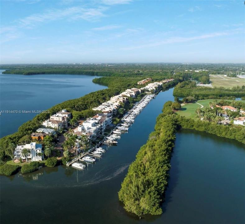 6200 SW 152nd St, Palmetto Bay, Florida 33157