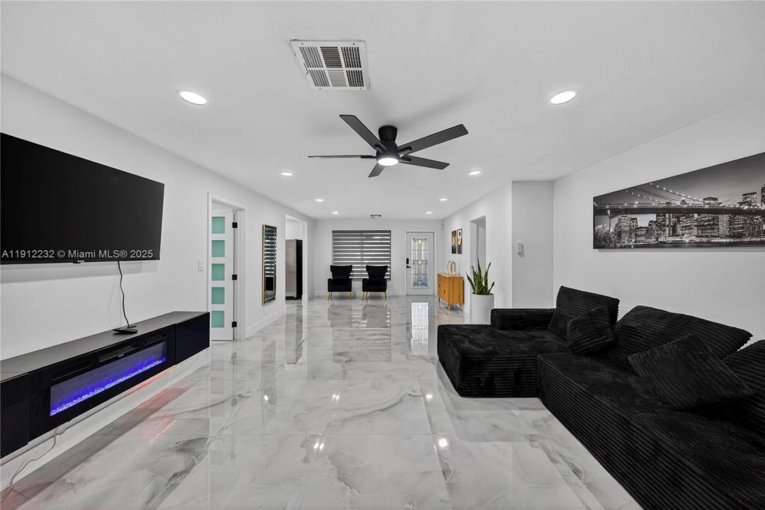 3130 SW 16th St 0, Fort Lauderdale, Florida 33312