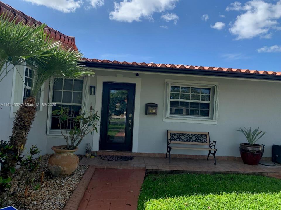 8530 NW 178th St, Hialeah, Florida 33015