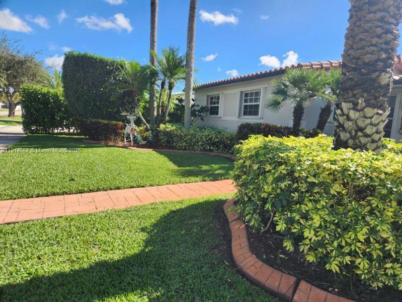 8530 NW 178th St, Hialeah, Florida 33015