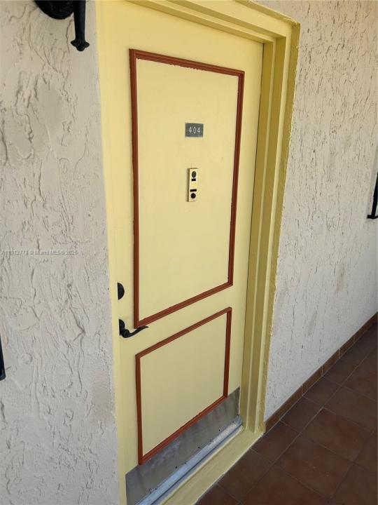 1051 SW 1st St 404, Miami, Florida 33130