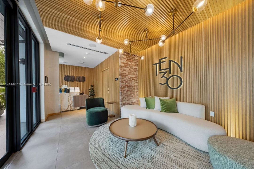 1030 15th St 306, Miami Beach, Florida 33139