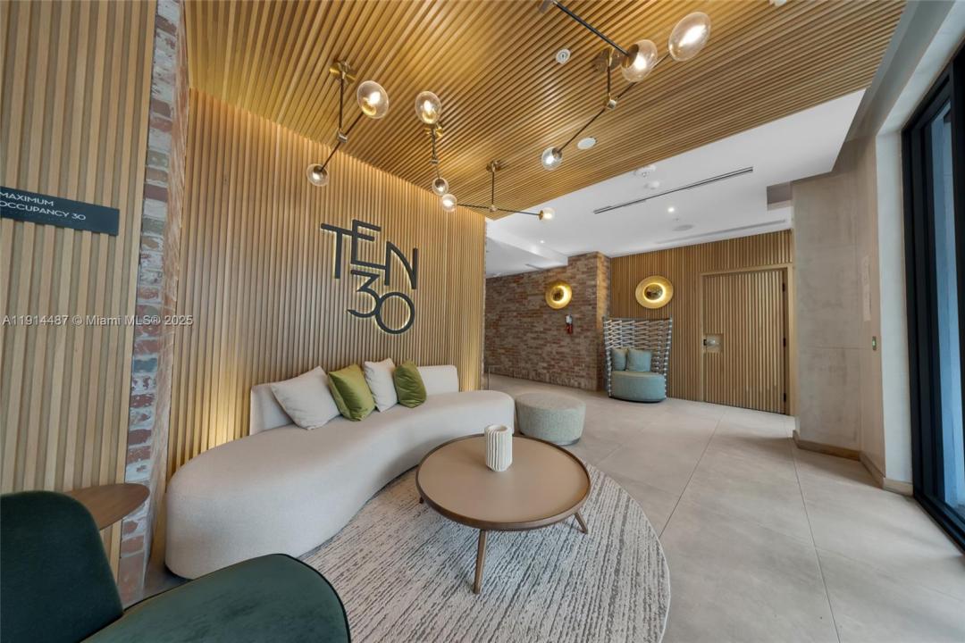 1030 15th St 306, Miami Beach, Florida 33139