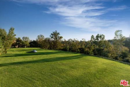 Tortuoso Way, Bel Air, California 90077