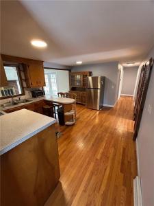 75 Hopeworth Avenue, Bristol, Rhode Island 02809, USA