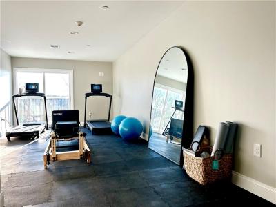 9 Joseph N Zenga Jr Boulevard 301, East Greenwich, RI 02818, USA