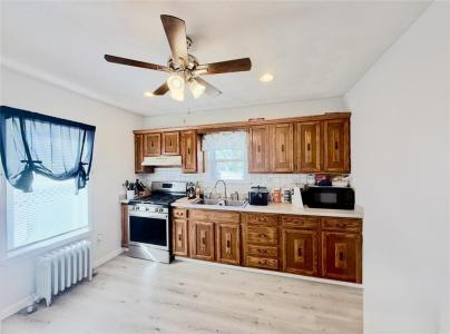 27 Cliffdale Avenue, Cranston, Rhode Island 02905, Estados Unidos