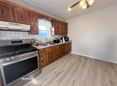 27 Cliffdale Avenue, Cranston, Rhode Island 02905, Estados Unidos