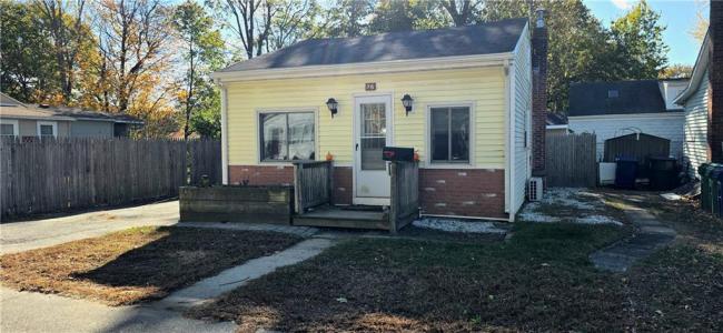 76 Kenway Avenue, Warwick, RI 02889, USA