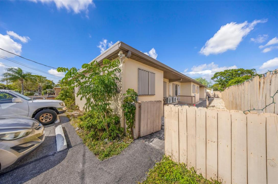 223 SW 5th Ct, Deerfield Beach, Florida 33441