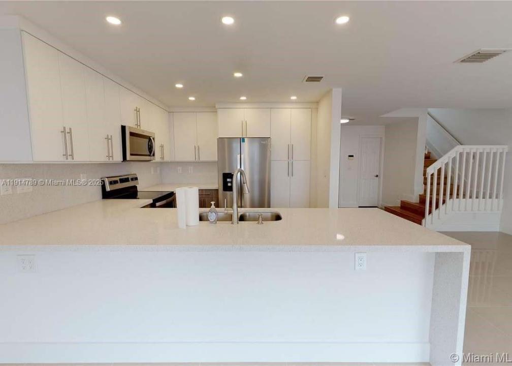 5081 NW 116th Ct, Doral, Florida 33178