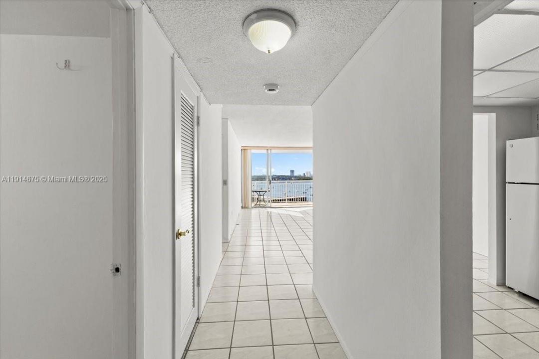 18011 BISCAYNE BLVD *BOAT SLIP* & 1603, Aventura, Florida 33160, HOA KỲ