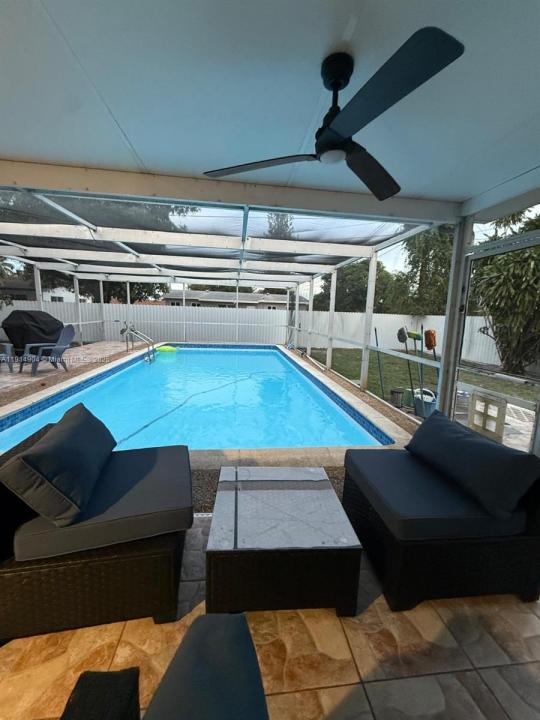 18415 NW 42nd Pl, Miami Gardens, 플로리다 33055, 미국