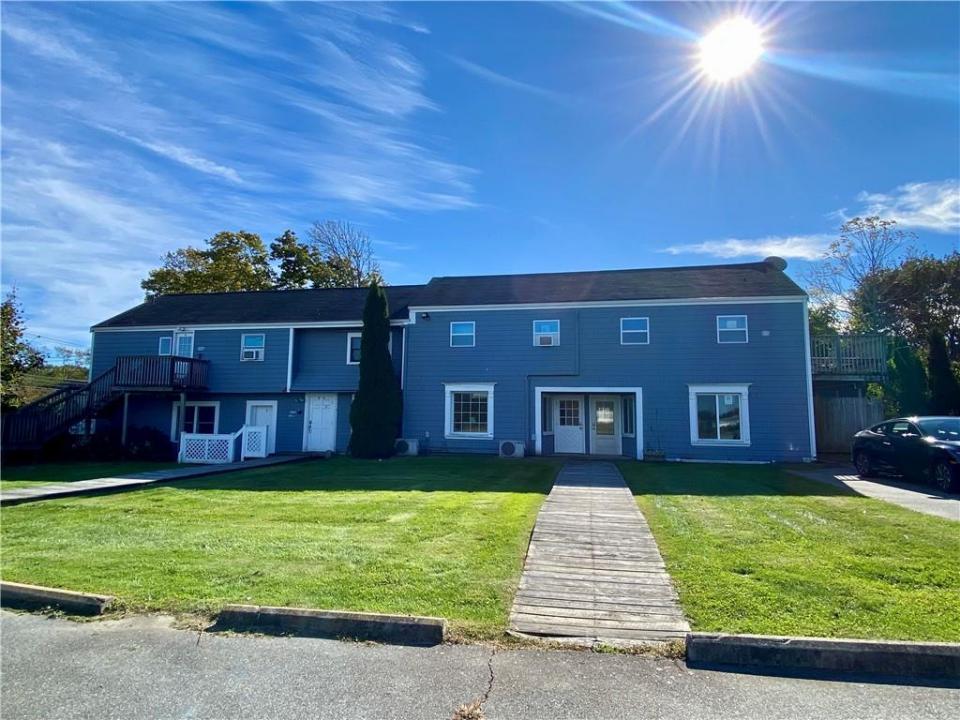 16 Clearview Avenue B, Portsmouth, Rhode Island 02871, Stati Uniti