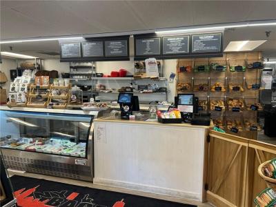 909 BOSTON NECK Hill, Narragansett, Rhode Island 02882, USA