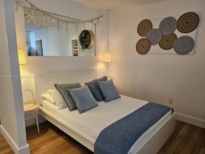 751 Collins Ave 1, Miami Beach, Florida 33139, USA