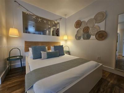 751 Collins Ave 3, Miami Beach, Florida 33139, USA