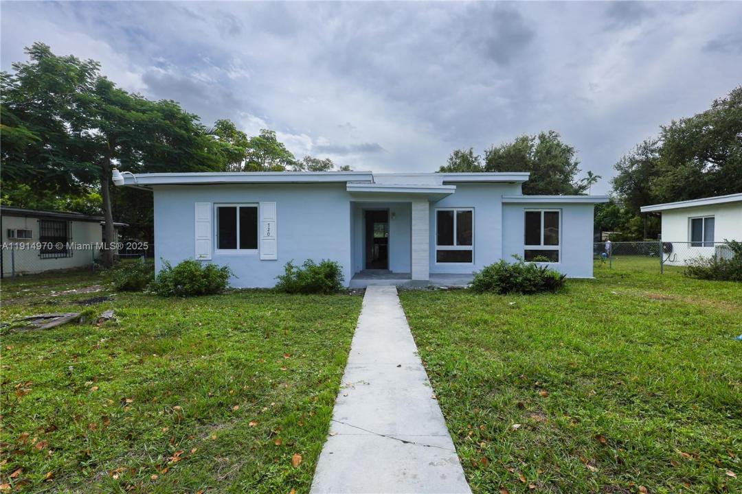 720 NE 143rd St, North Miami, פלורידה 33161, ארצות הברית של אמריקה 
