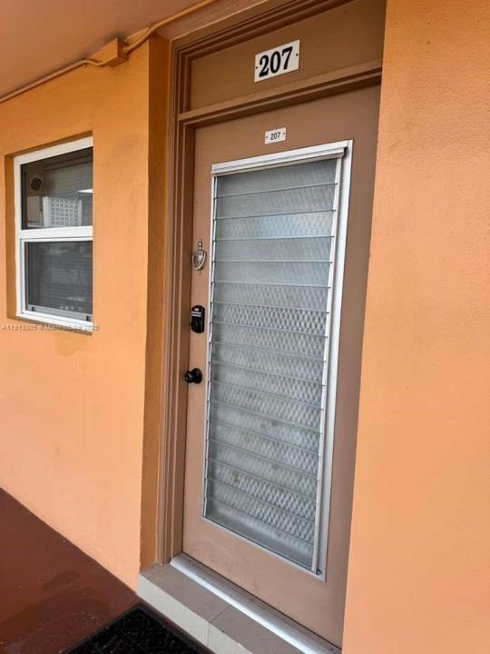 3001 NW 46th Ave 207, Lauderdale Lakes, Floride 33313, États-Unis
