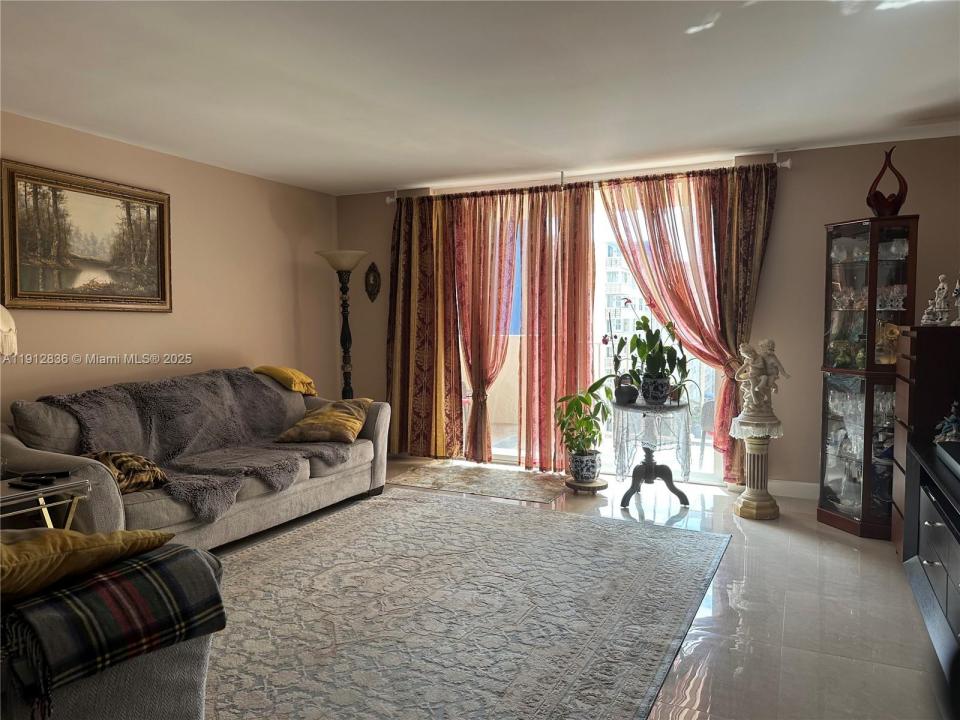 1865 S Ocean Dr 6H, Hallandale Beach, פלורידה 33009, ארצות הברית של אמריקה 