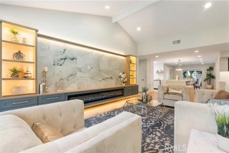 Bahia Blanca, Laguna Woods, 加州 92637, 美國