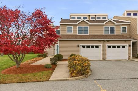 41 Lawton Brook Lane, Portsmouth, RI 02871, USA