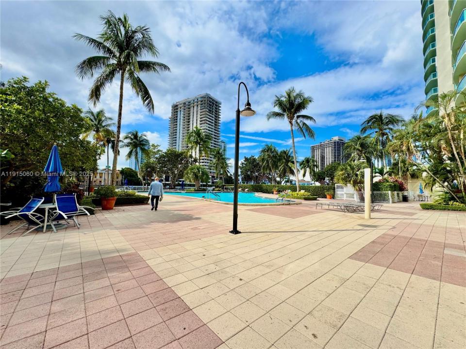 19390 Collins Ave 1610, Sunny Isles Beach, Florida 33160