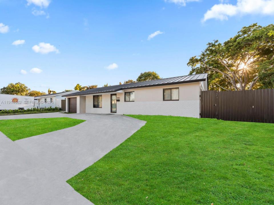 19850 Franjo Rd 19850, Cutler Bay, Florida 33157