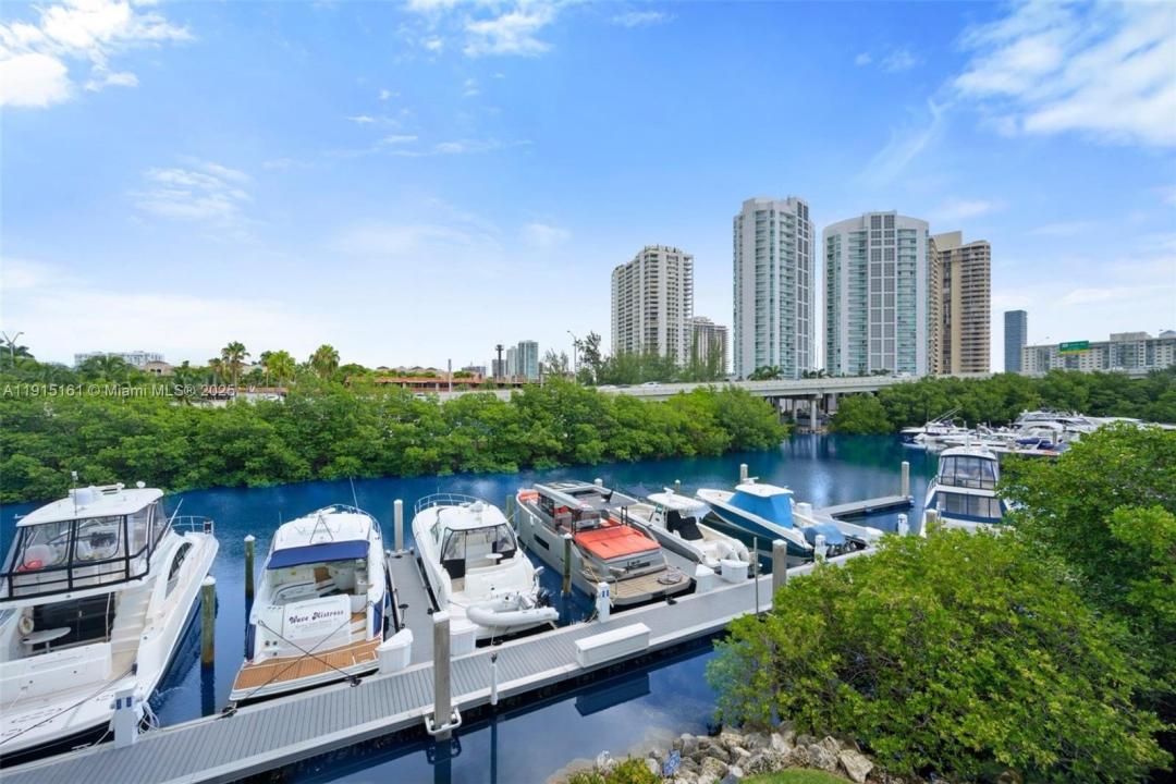 3575 Mystic Pointe Dr, Slip 1, Aventura, Florida 33180, HOA KỲ