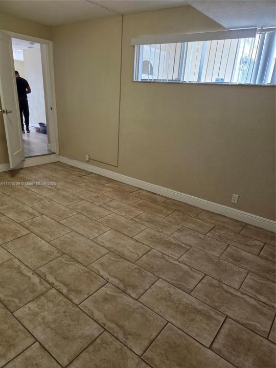 8218 NW 8th Pl 2, Plantation, Florida 33324